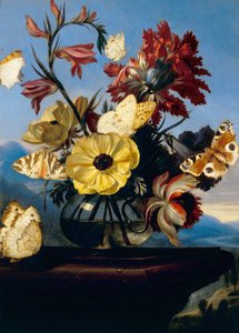 Vaso de flores com uma borboleta